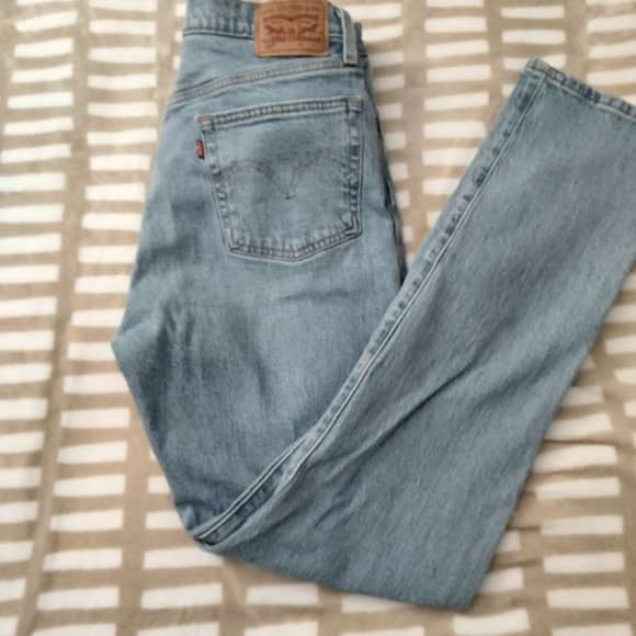 Women's Levi's - Picture 1 of 5